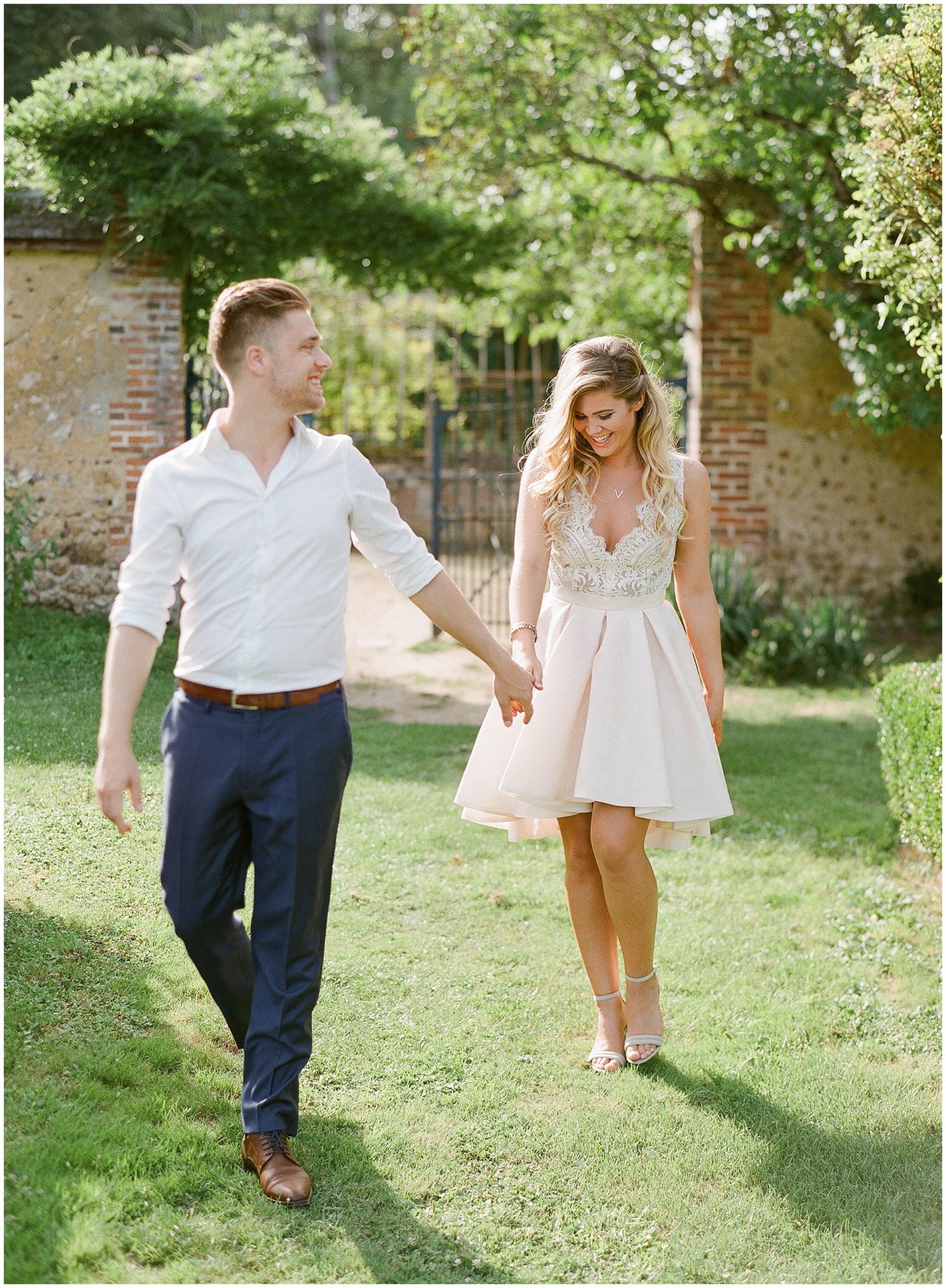 engagement session at Chateau de Bouthonvilliers photographed by Alexandra Vonk