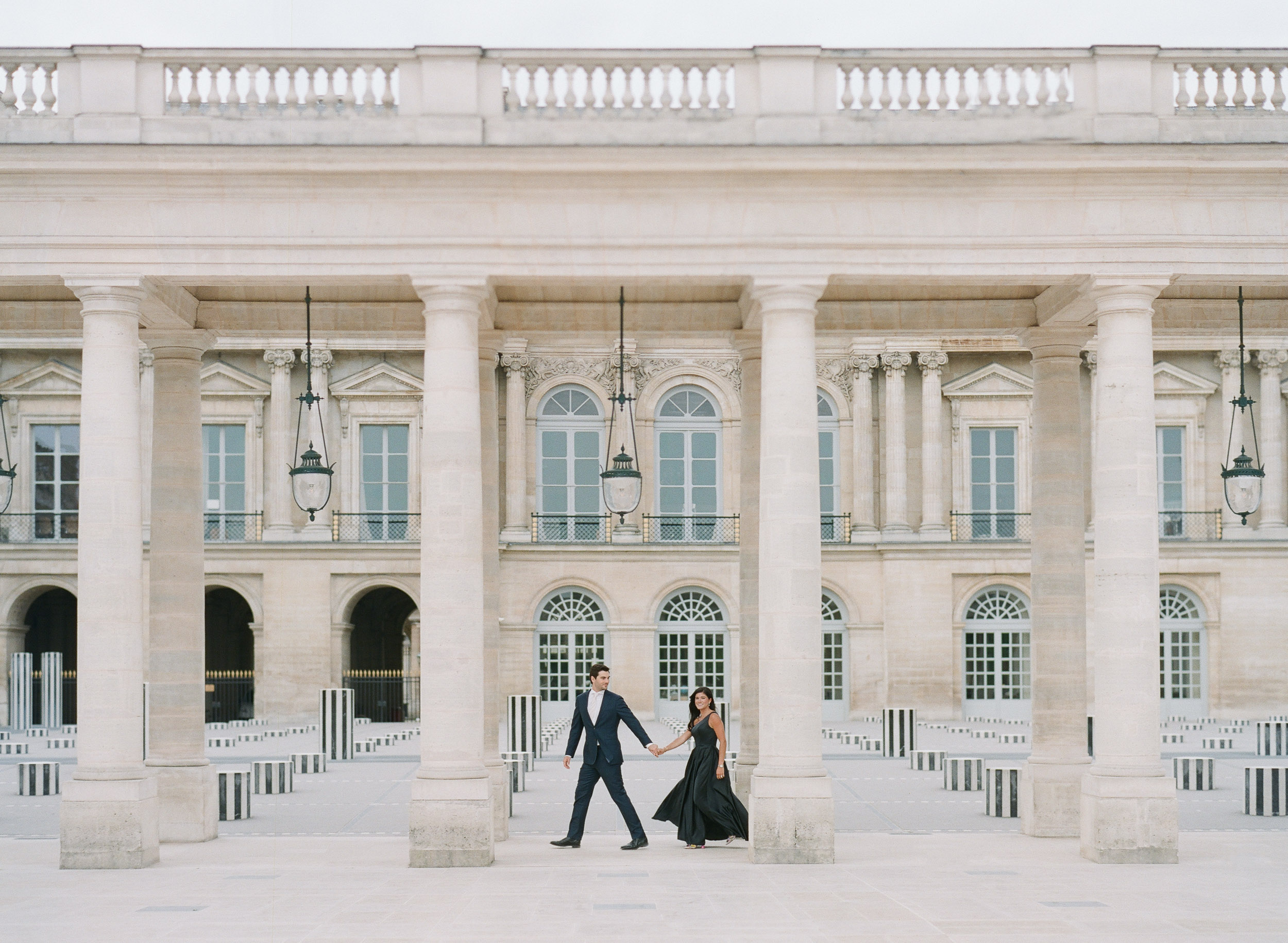 Best photo locations in Paris for your engagement session or wedding photos
