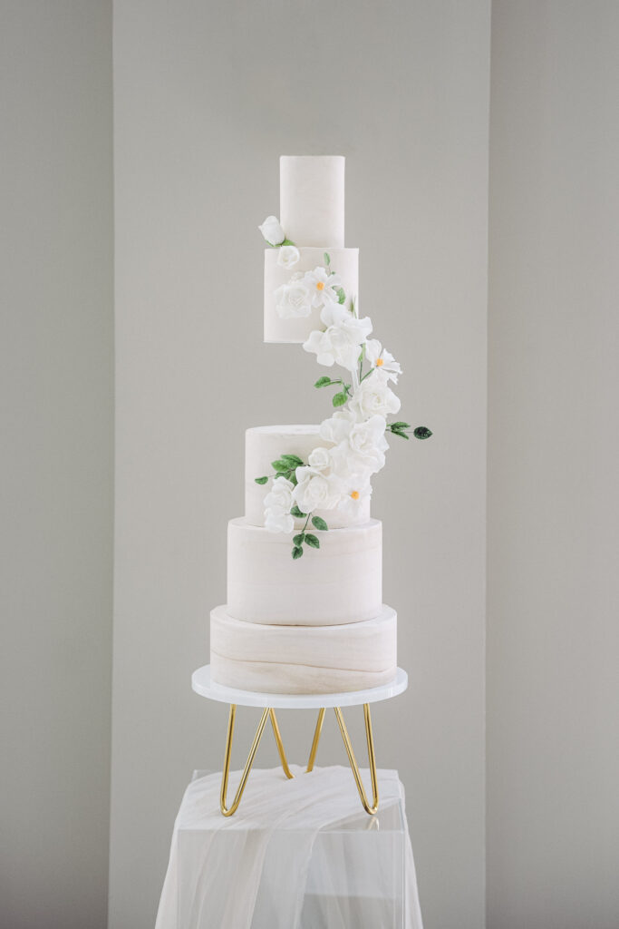 Minimalistic and sophisticated marble wedding cake